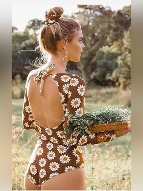 Franki Daisy Print Long Sleeve Open-Back Swimsuit - Brown & White